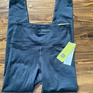 NWT All In Motion Black Heathered Leggings